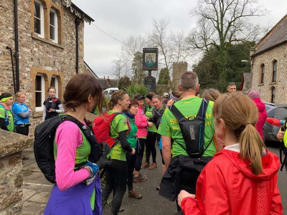 One of the 16 mile groups ready to run leg 3.