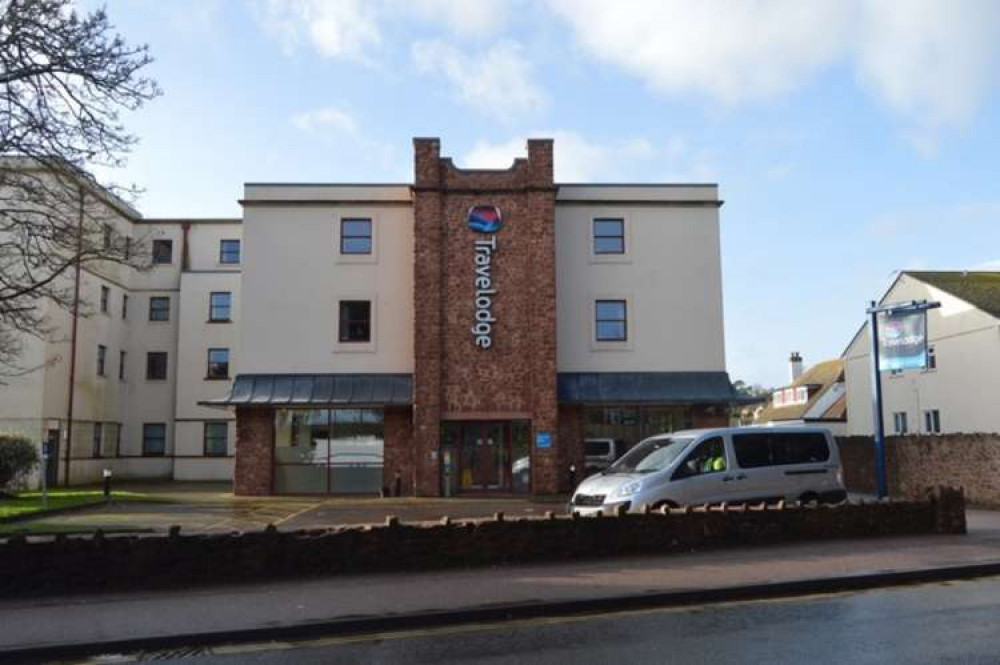 Travelodge, Paignton (cc-by-sa/2.0 - © N Chadwick - geograph.org.uk/p/5750107)