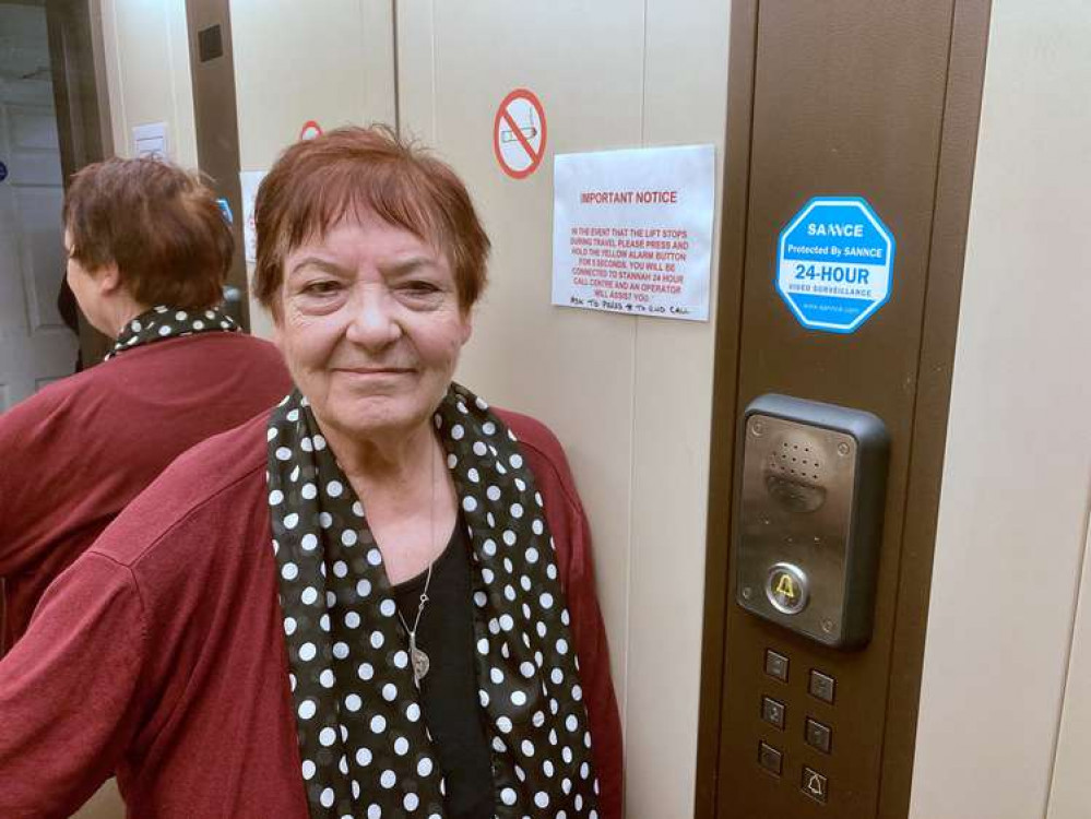 Mary Connick inside the lift (Nub News, Will Goddard)