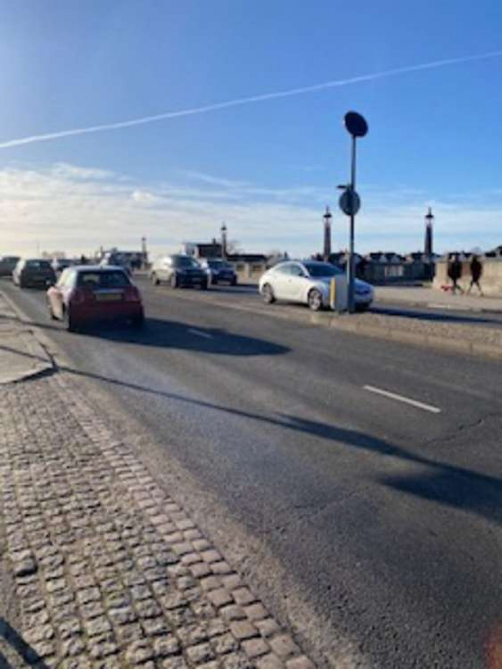 Traffic on the bridge (Image: Stuart Higgins)