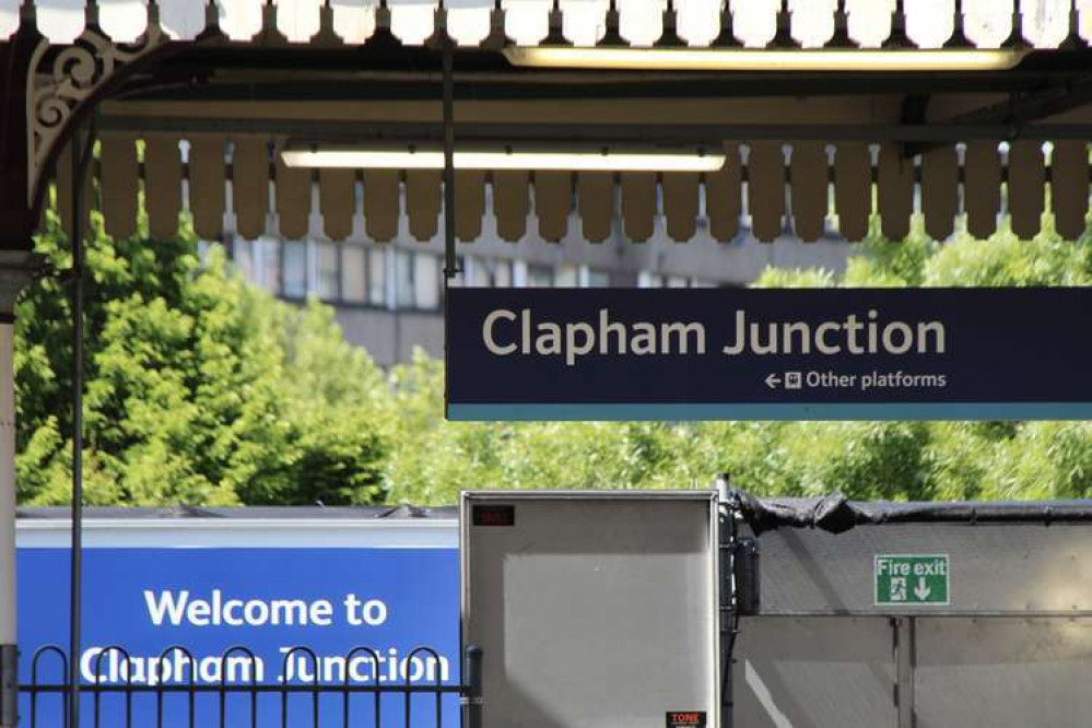 Clapham Junction was evacuated today and passengers are being turned away from the station (Image: Issy Millett) Clapham Junction was evacuated today and passengers are being turned away from the station (Image: Issy Millett)