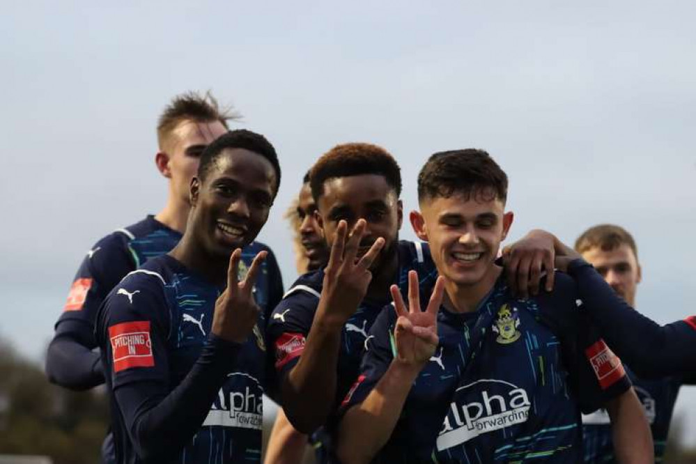 Aveley were in celebratory mood at Parkside. Picture by Kevin Lamb (Lambpix).