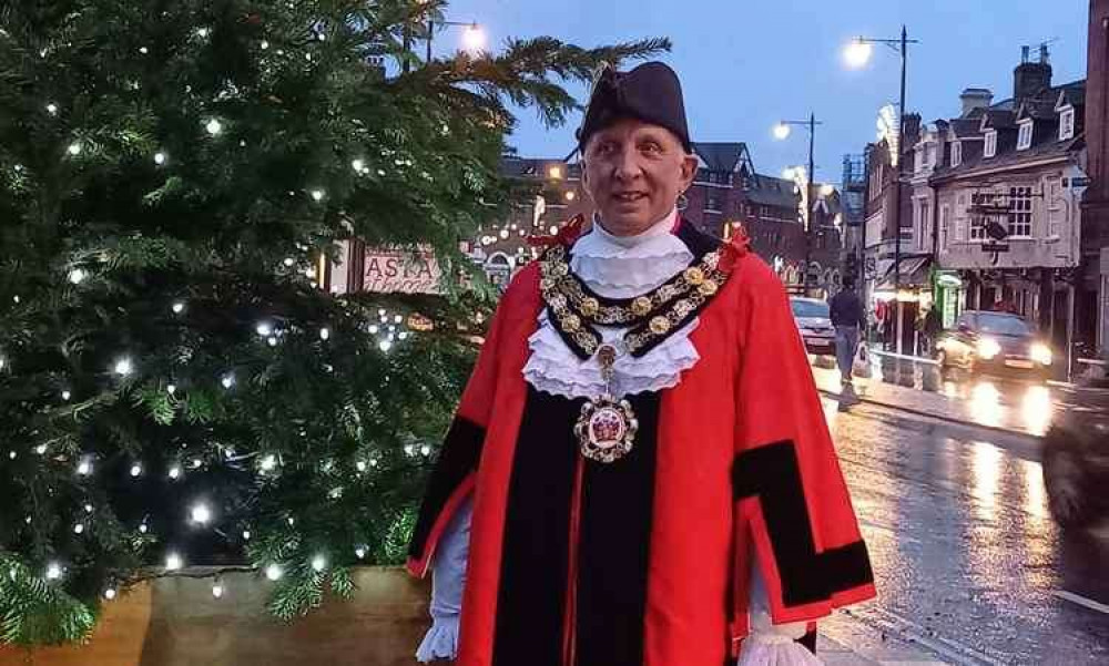 The mayor, Cllr Geoff Acton, is due for the great lights switch-on at around 4.30pm, which will take place at the corner of Church Street and York Street.