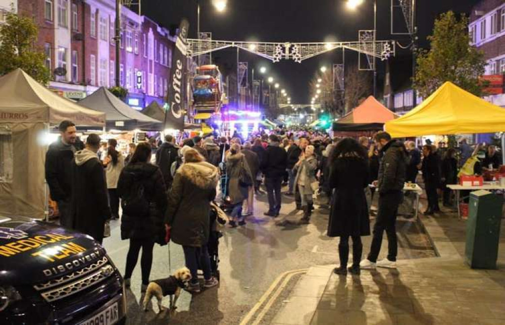 Enjoy the festive atmosphere and start your Christmas shopping with over 50 market stalls and mulled wine, as well as fairground rides and games.