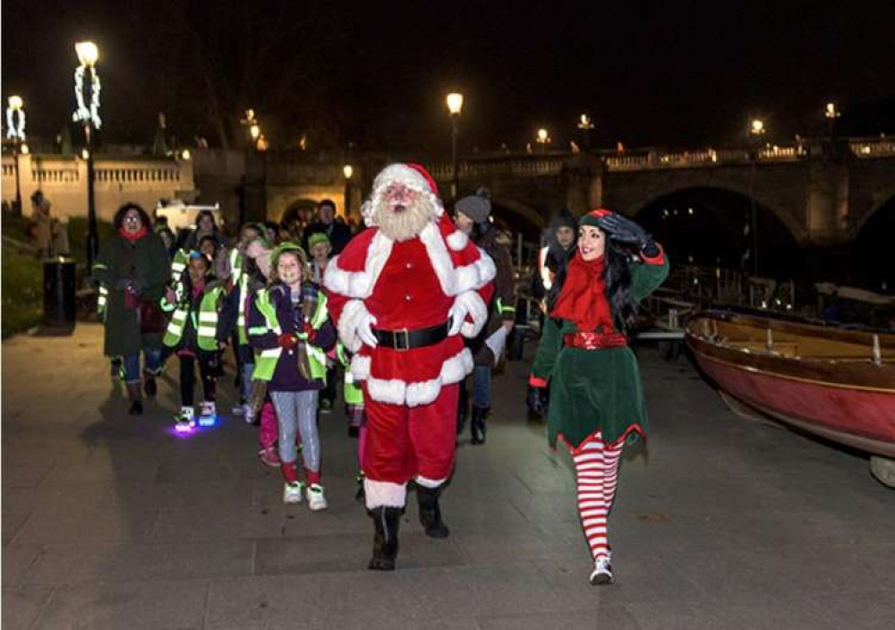 The event will be preceded by a procession along the towpath led by Santa, his elves and children from St Richards Primary School and Falcons Prep Richmond who will be singing seasonal songs along the way!