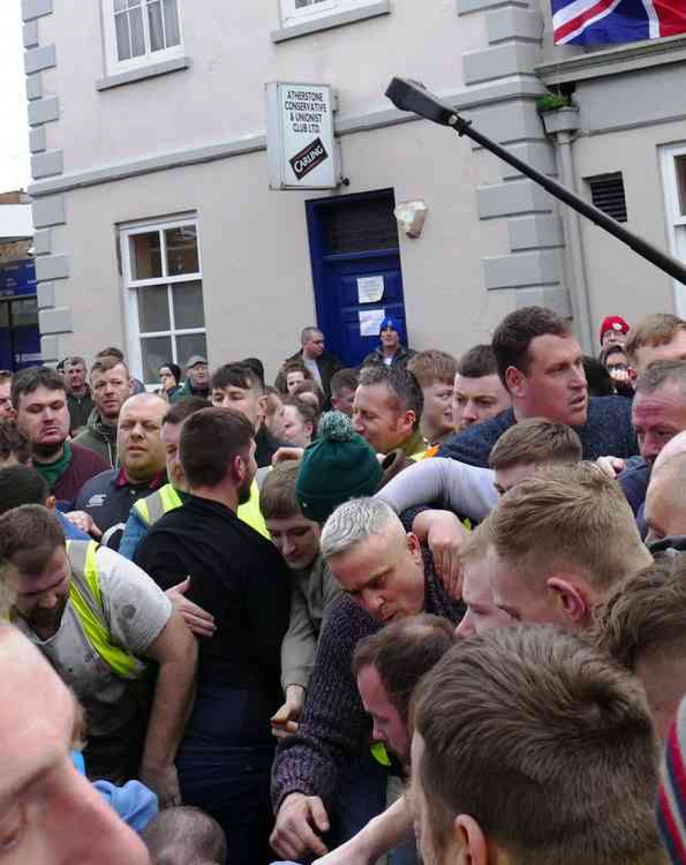 Tense: Don't run out of puff before the last half-hour