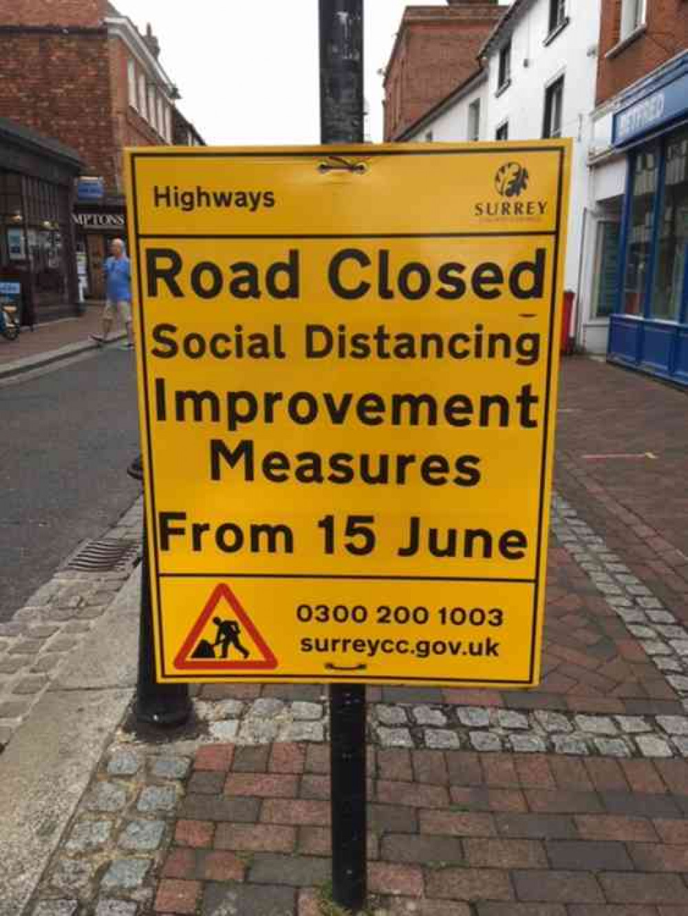 A Road Closed sign in the High Street