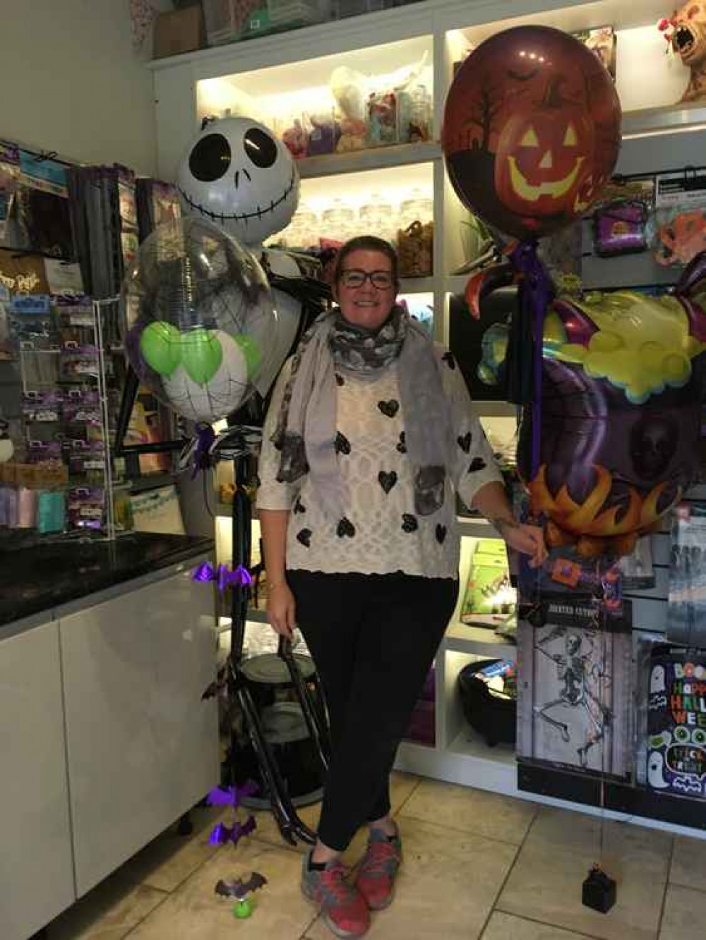 Sindy with some spectacular Hallowe'en balloons.