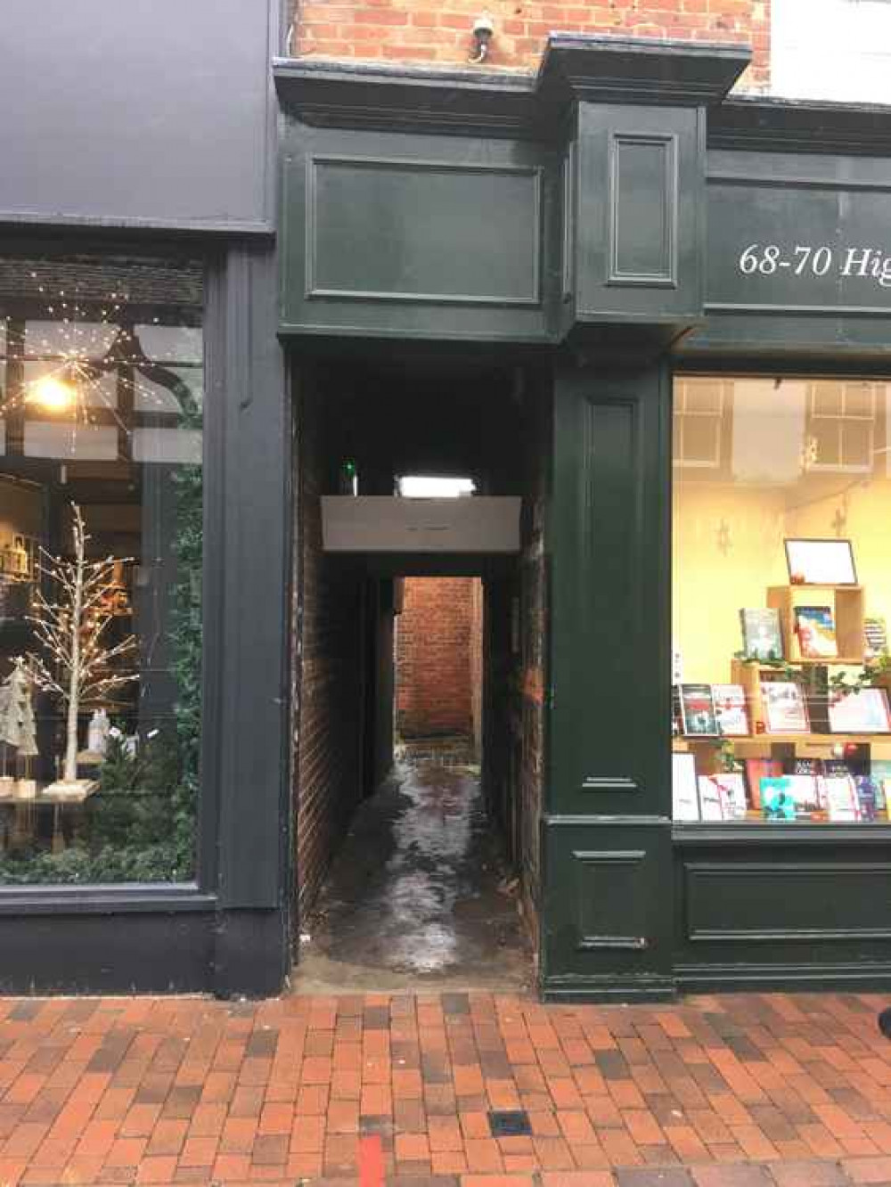 The alleyway leading to the back of George Chennell's house. Sarah Hurst was told to walk up and down in front of the entrance while the murders were being carried out. The alleyway leading to the back of George Chennell's house. Sarah Hurst was told to walk up and down in front of the entrance while the murders were being carried out.