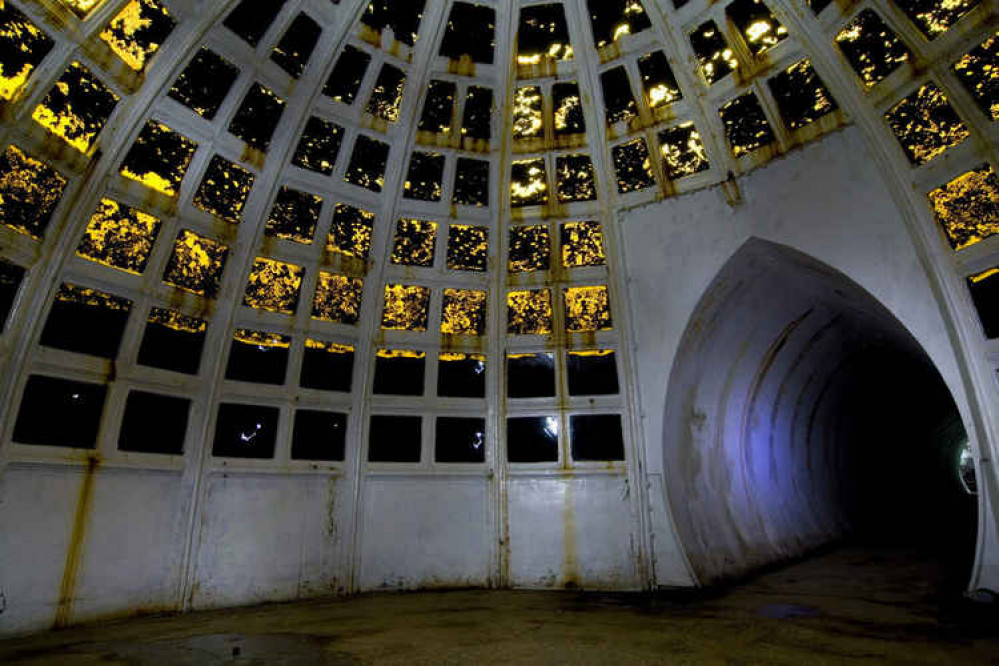 The underwater smoking room. Photo: Frank Manktelow/Godalming Museum.