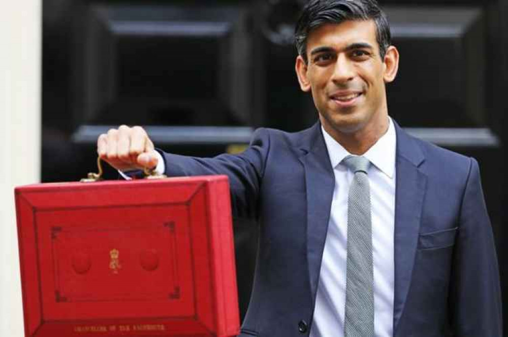 Rishi Sunak with the famous Budget box