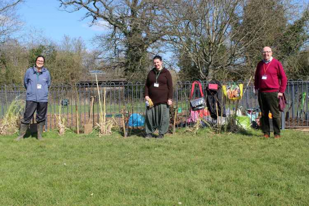 Francesca Fryer Rigdon and Philippa Leah from Roots for The Future with Cllr Gerry Boyle.