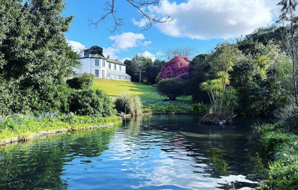 New owners of Lismore Mr & Mrs Corbridge prepare for Flora Day after taking over the historic property. Picture credit: Flora Day Association.