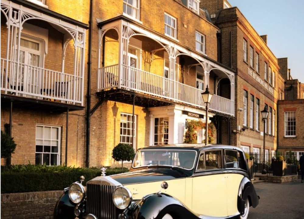 The elegant Richmond Hill Hotel has won a top award in the British South Tourism Awards.