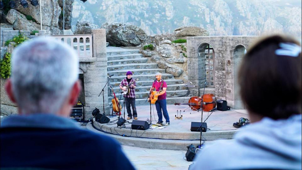 Will Keating & John Dowling live at Castle Beach.