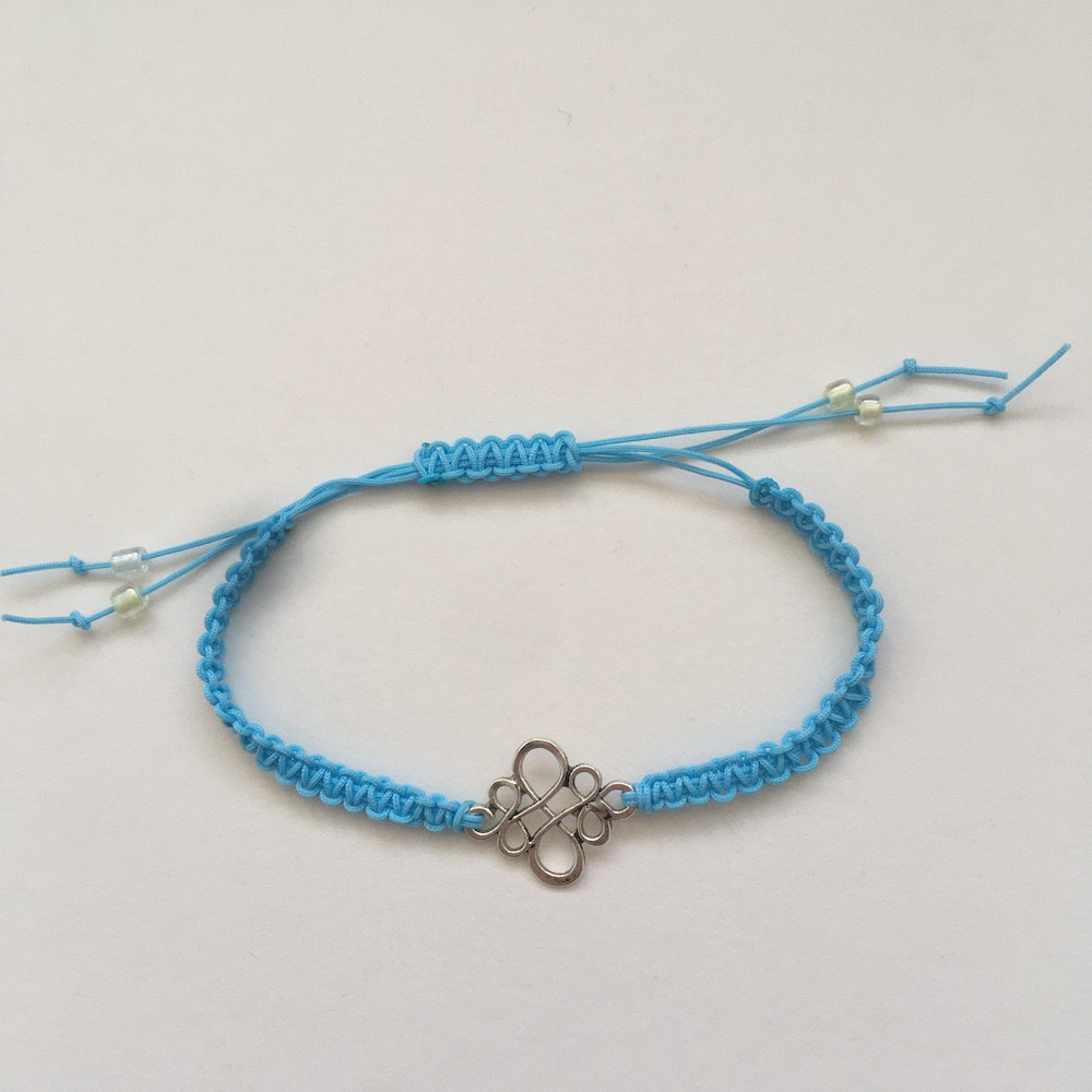 Macrame bracelets workshop 