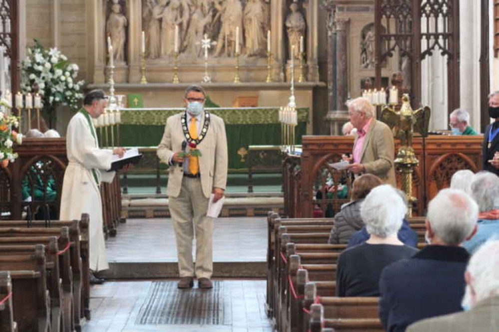 Mayor Minns at Clopton Rose ceremony  (Picture credit: Richard Michette)