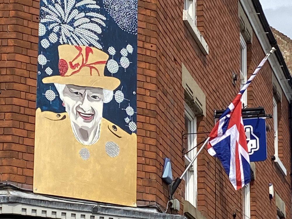 A painting of the Queen in Market Street. All Photos: Ashby Nub News