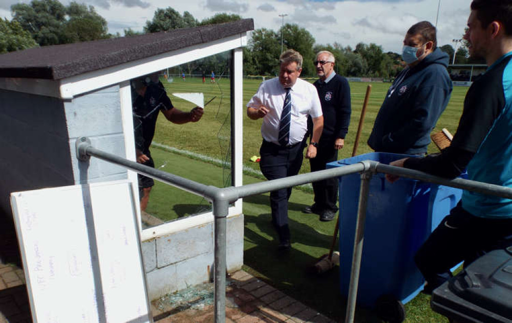 Hadleigh got off to a smashing start, secretary Neil Henderson and chairman John Chenery deal with unexpected set back