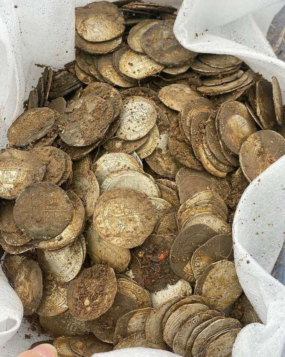 The disputed 1,069 coins found at Lindsey (Picture credit: Joan Allen Metal Detectors}