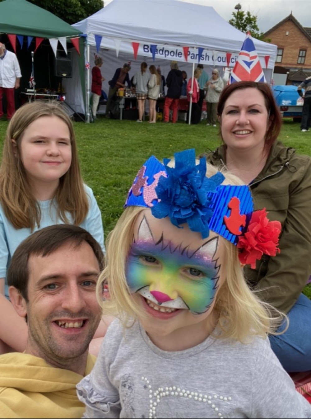  Lorna and her family celebrate the Queen's Platinum Jubilee