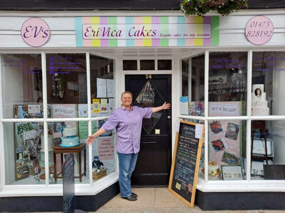 Terri Newman welcomes you to EriVica Cakes