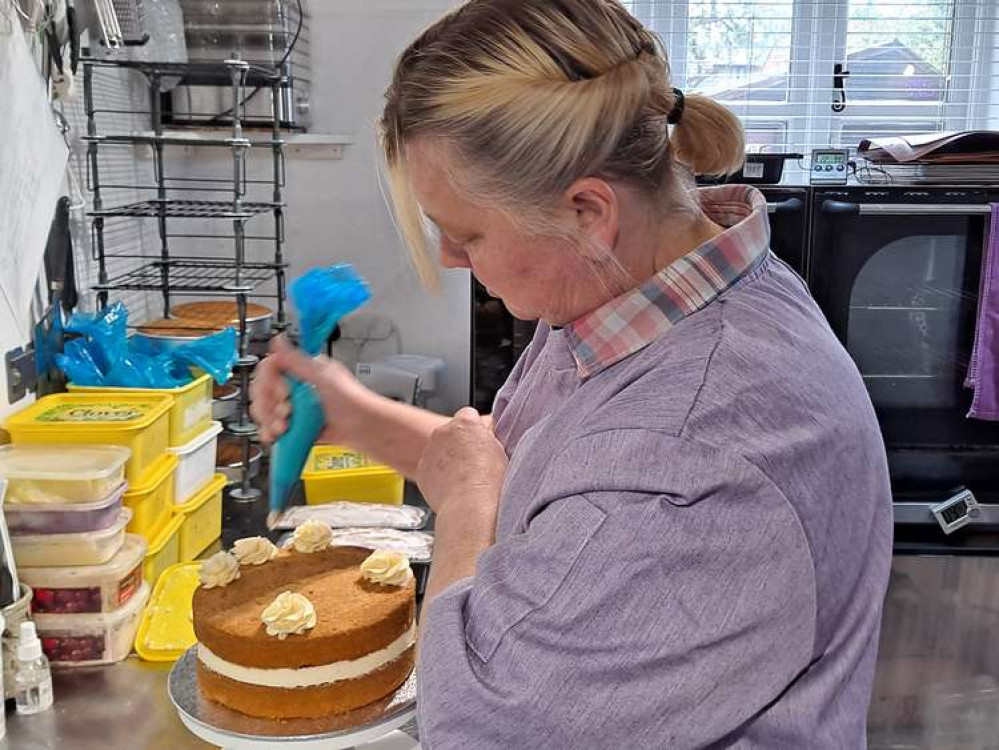 Award winner cake designer Terri at work