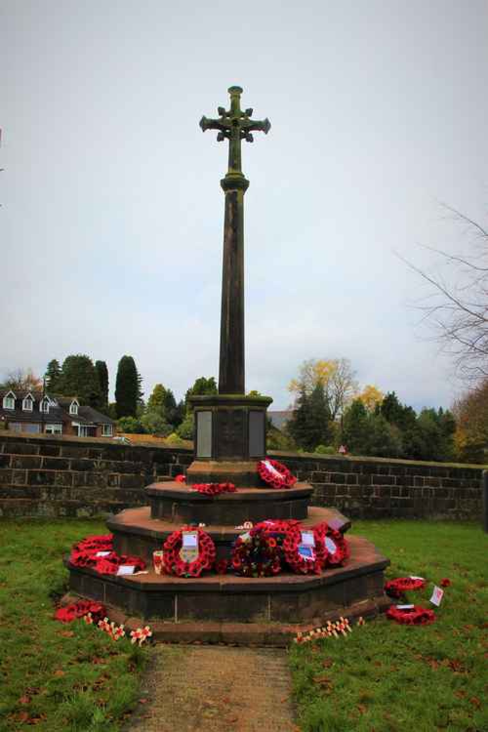 St Laurence churchyard War Memorial St Laurence churchyard War Memorial