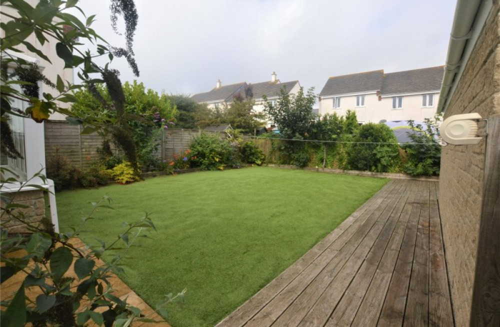 See this four bed house in Helston from Bradleys Estate Agents.