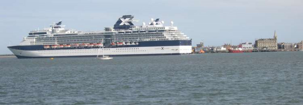 Cruise ships departing