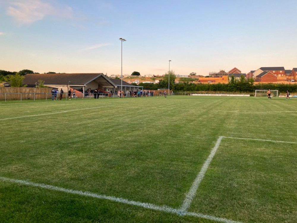 The final score was 4-2 (Exmouth Town FC)