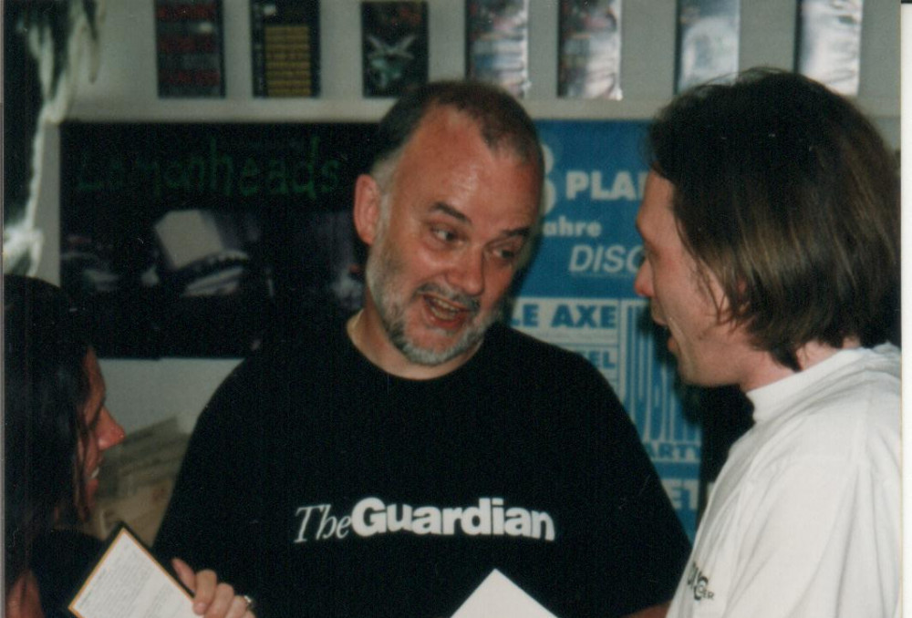 John Peel at a record shop in Germany. Picture by Zetkin (cropped) - https://creativecommons.org/licenses/by-sa/3.0/deed.en