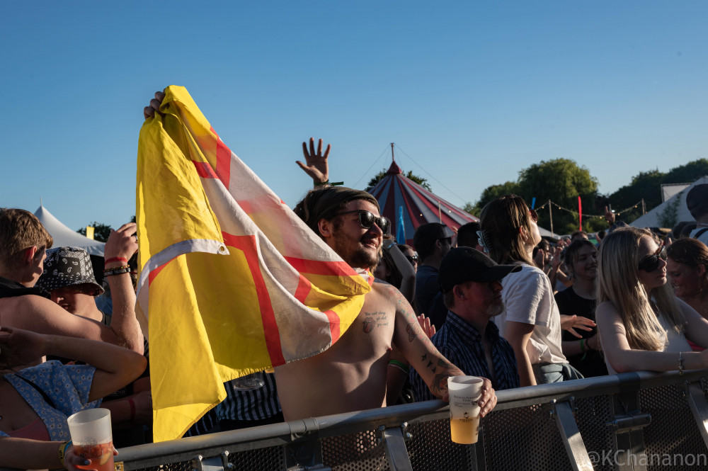 The crowd enjoying Jurassic Fields (Image: Kieran Balazs)