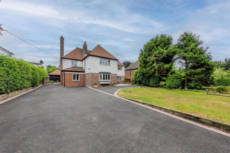 This week's listing is a four bedroom detached house at Cheddleton Road, Birchall, Leek.