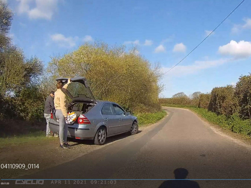 Image of vehicle taken directly from witness's bike-mounted camera