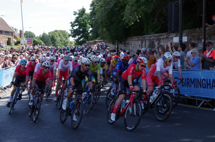 Thousands of spectators lined the streets of Warwick as the Birmingham 2022 Commonwealth Games road races came to town (image by Richard Smith)