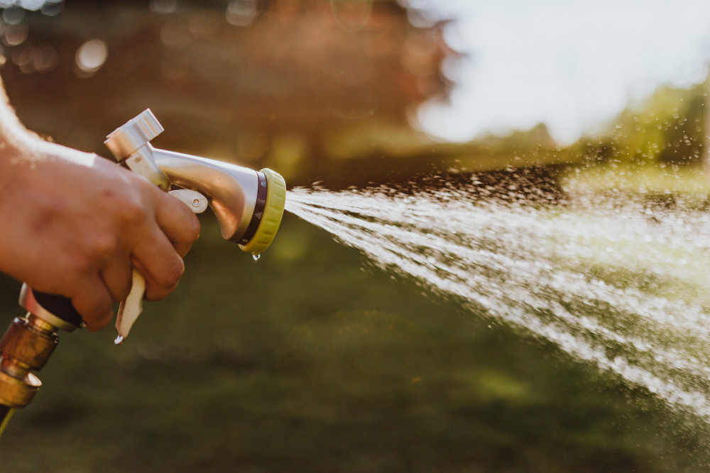 Severn Trent Water has not ruled out the possibility of a hosepipe ban for Hucknall this August as more heat warnings have been issued by the Met Office. Photo Credit: Karolina Grabowska via pexels.com