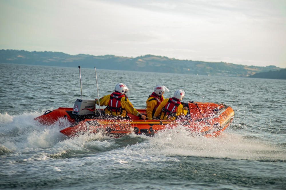 Exmouth inshore lifeboat crew rush to the scene