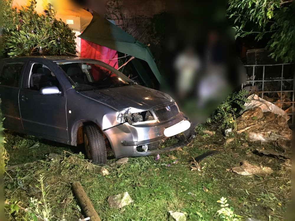 Warwickshire Police's Operational Patrol Unit arrested the Skoda driver in Walton Road, Wellesbourne (image via Warwickshire OPU)