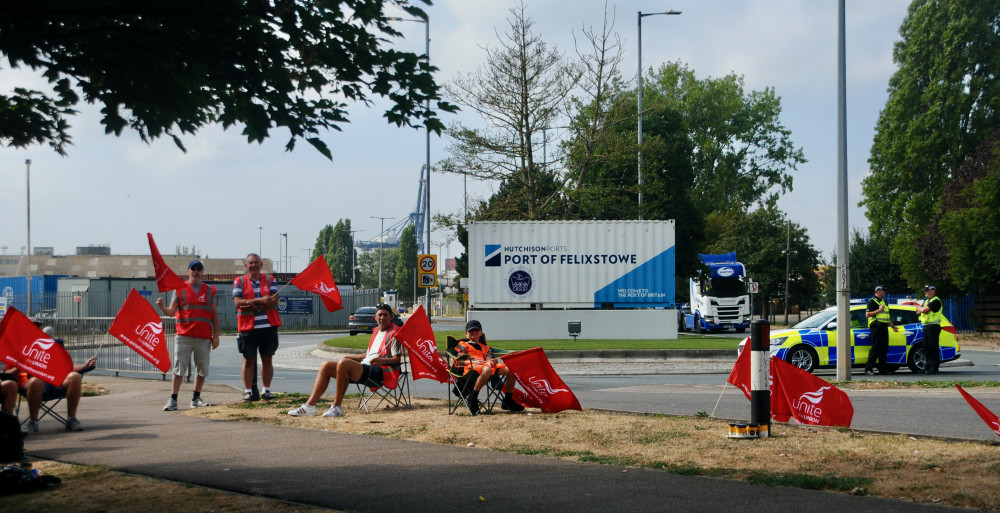 Peaceful picket line at dock gate one (Picture credit: Felixstowe Nub News)