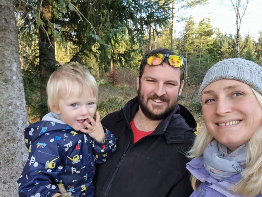 Lauren and her family (Credit: Lauren Passmore-Smart) 