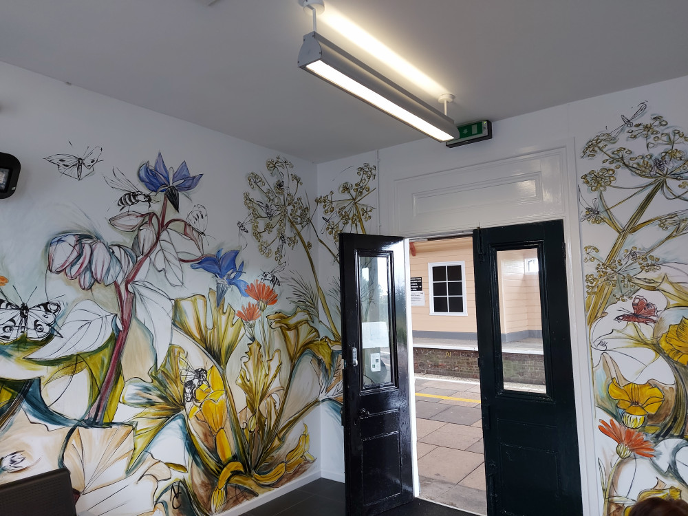 The waiting room at Frome station