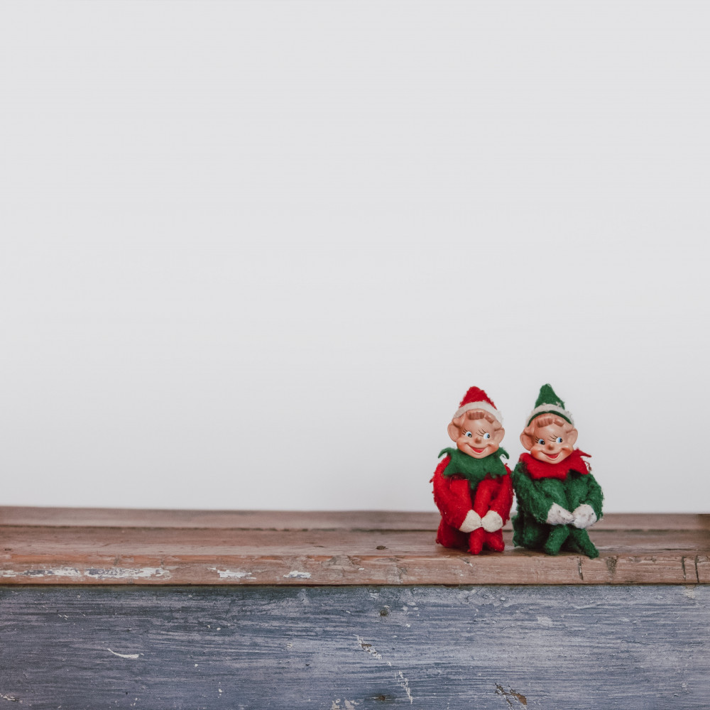 Christmas is coming : Photo by Erin McKenna on Unsplash 