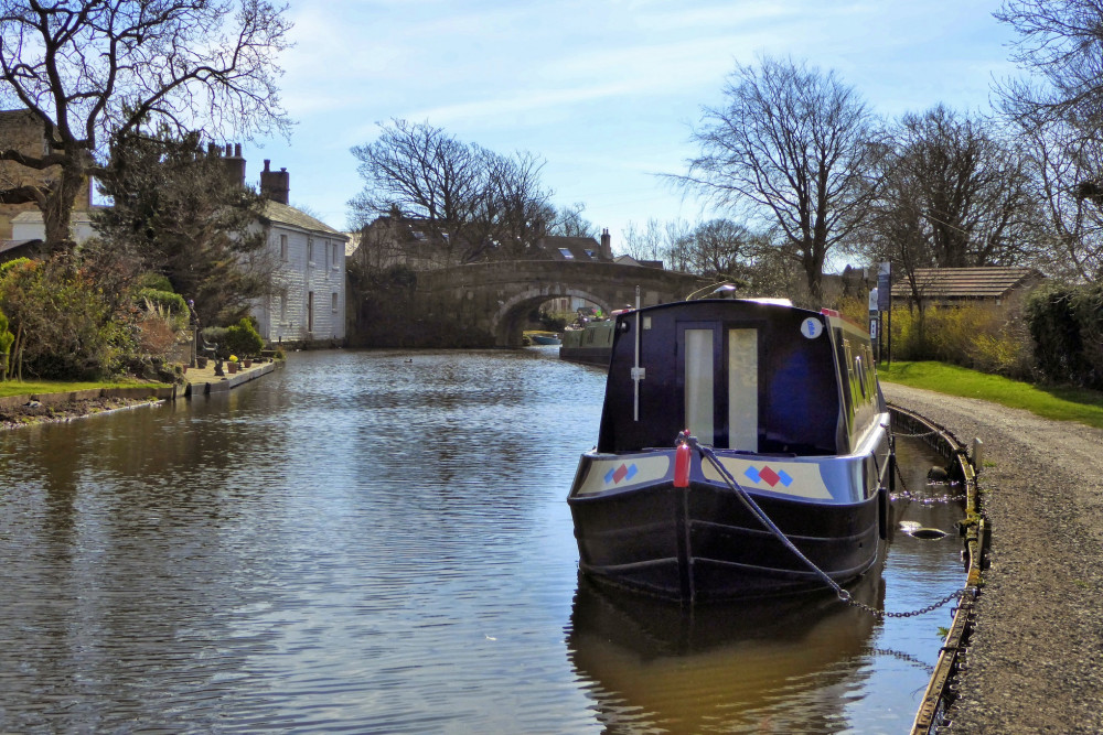 Fabian Hiscock will tell us about The Heritage of Inland Waterways Fabian Hiscock will tell us about The Heritage of Inland Waterways