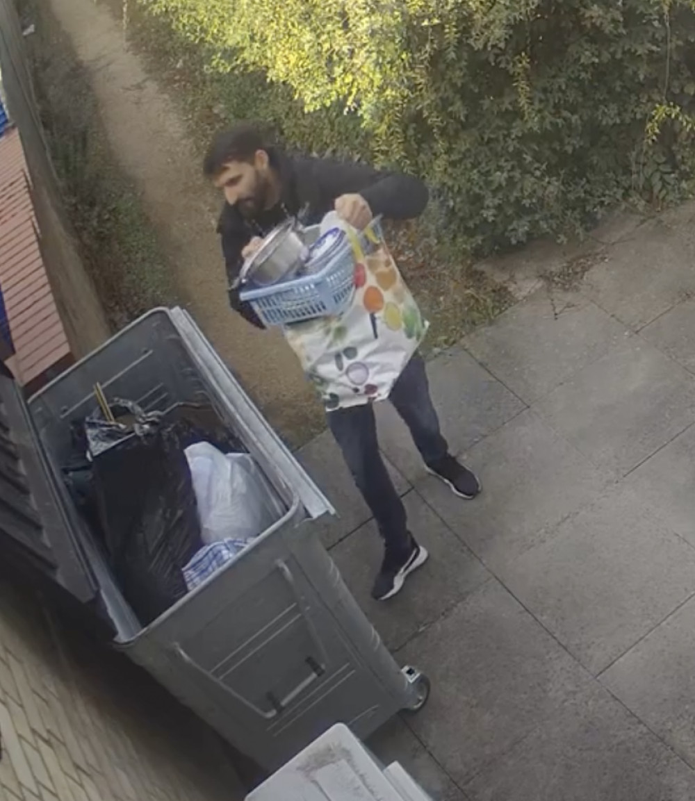 Watch the dumb dumper scandalously throw his own rubbish in Fabio Gelato's bins