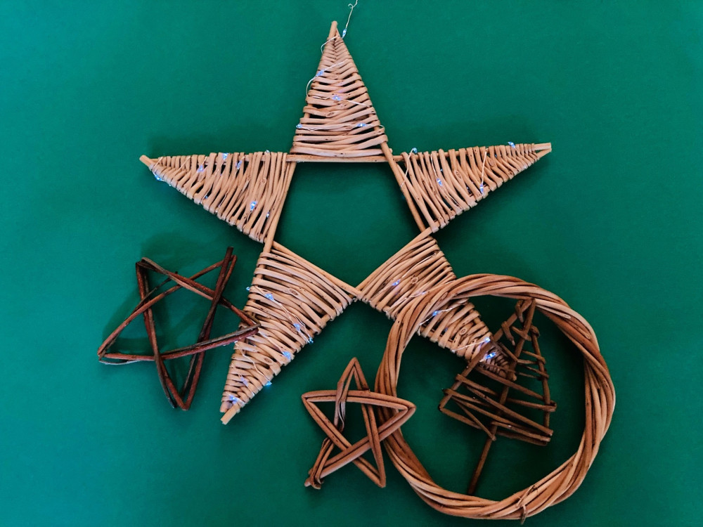 Festive Willow Weaving Festive Willow Weaving