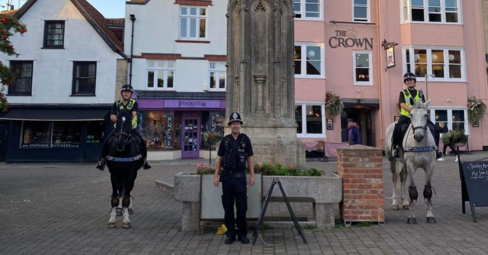 Mounted police will be carrying out more patrols in Glastonbury. Image: Avon and Somerset Police