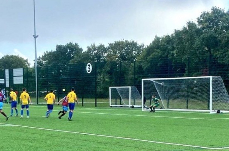 Neston Nomads vs Heswall Reserves - final score 3-3