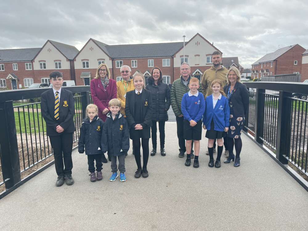 The bridge will benefit pupils attending Aylesford School and Newburgh Primary School (image via Warwickshire County Council)