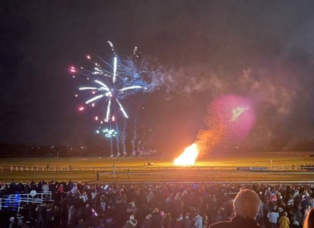 As many as 6,000 people went to Warwick Racecourse on Saturday to see the fireworks (image supplied)